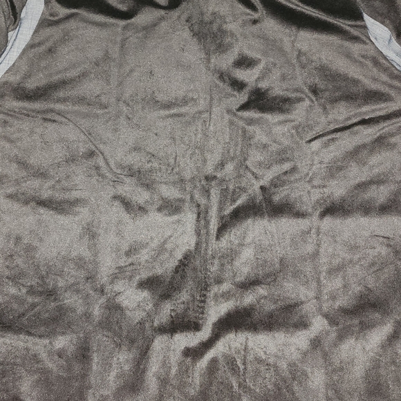 Ariat Vest w/ conceal and carry pocket - Picture 4 of 6